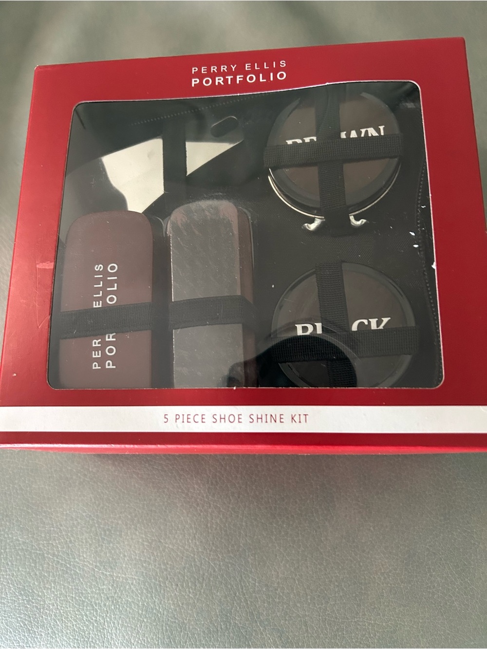 Perry Ellis Shoe Shine Kit – Red and Black